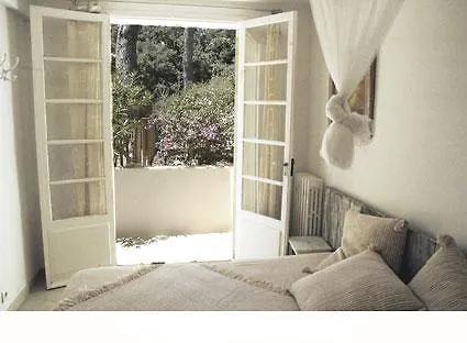 Giens Villa *